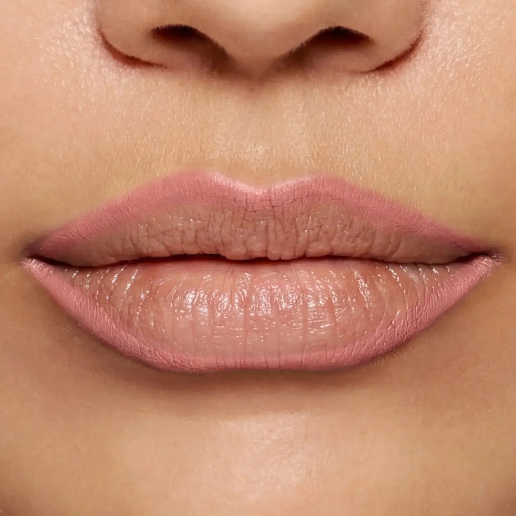 🔥🔥Hot Sale🎁Easy Glide Lip Liner — Creamy. Blendable Color with Smooth Application