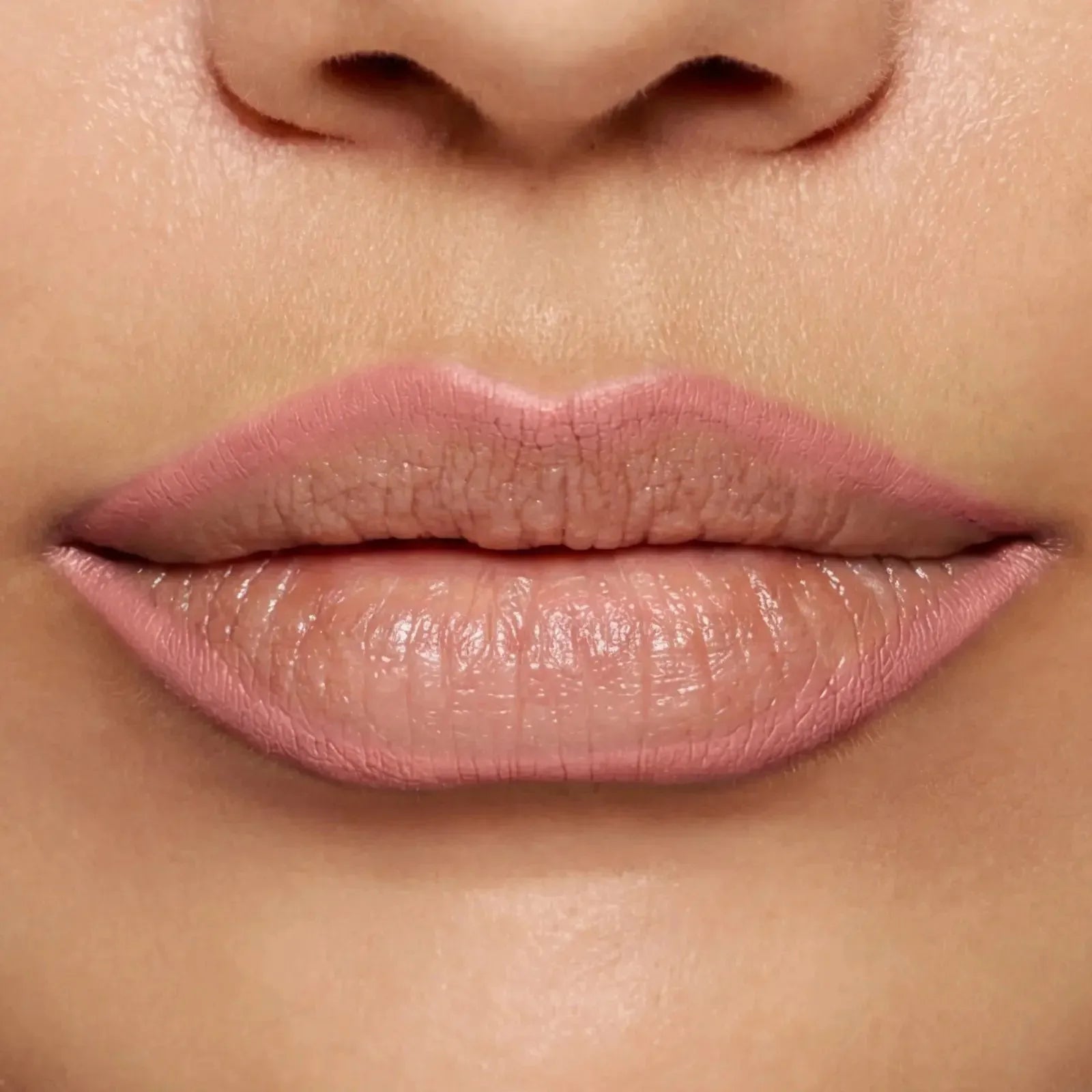 🔥🔥Hot Sale🎁Easy Glide Lip Liner — Creamy. Blendable Color with Smooth Application