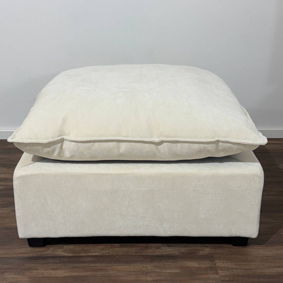 Luna Ottoman