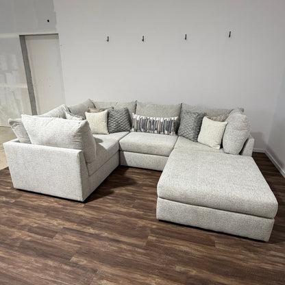 Mckenzie Bumper Modular + Ottoman