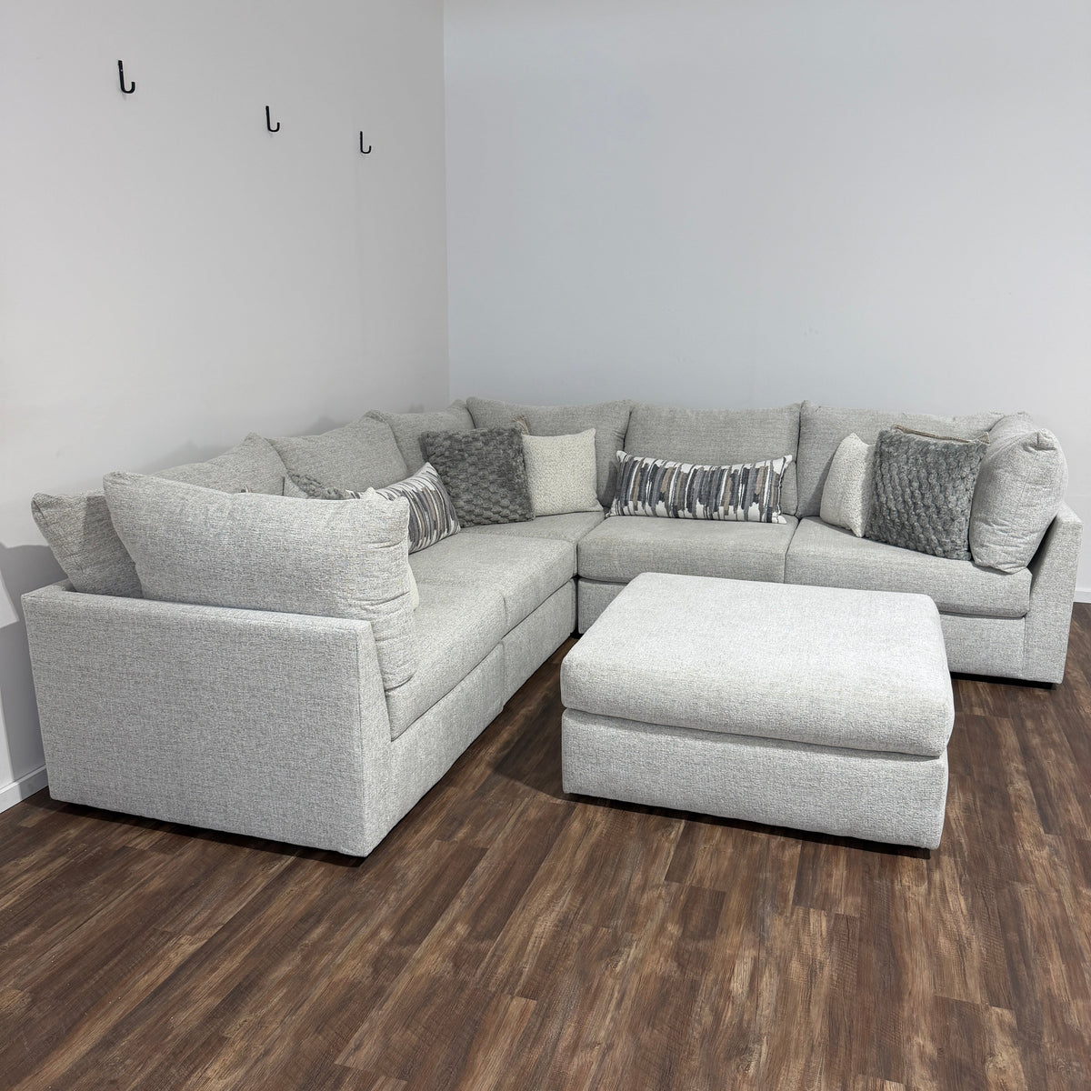 Mckenzie L Sectional + Ottoman