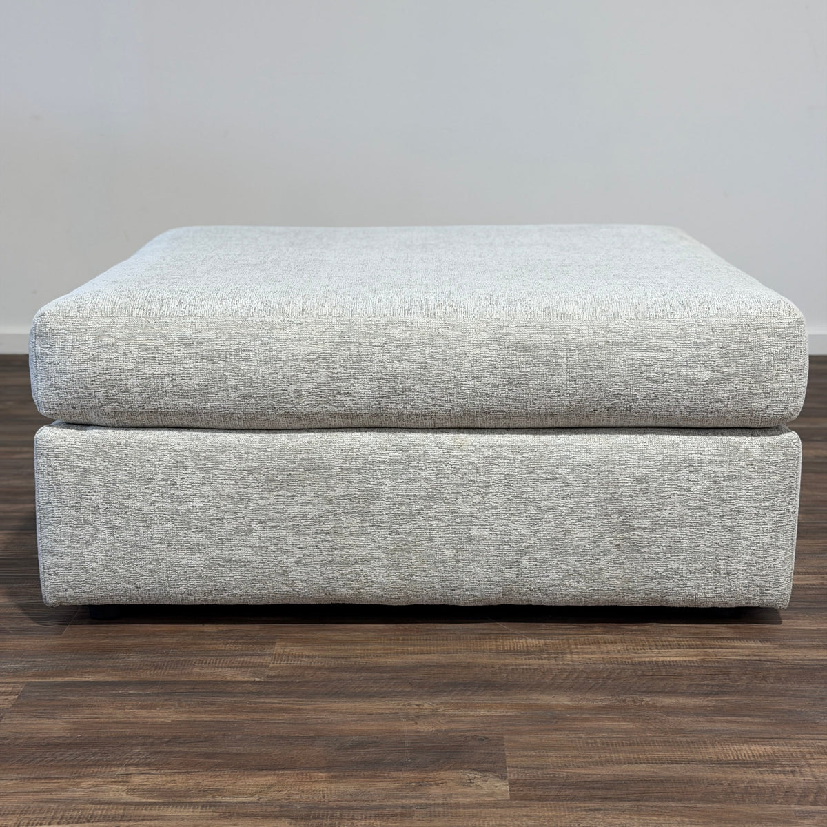 Mckenzie Ottoman