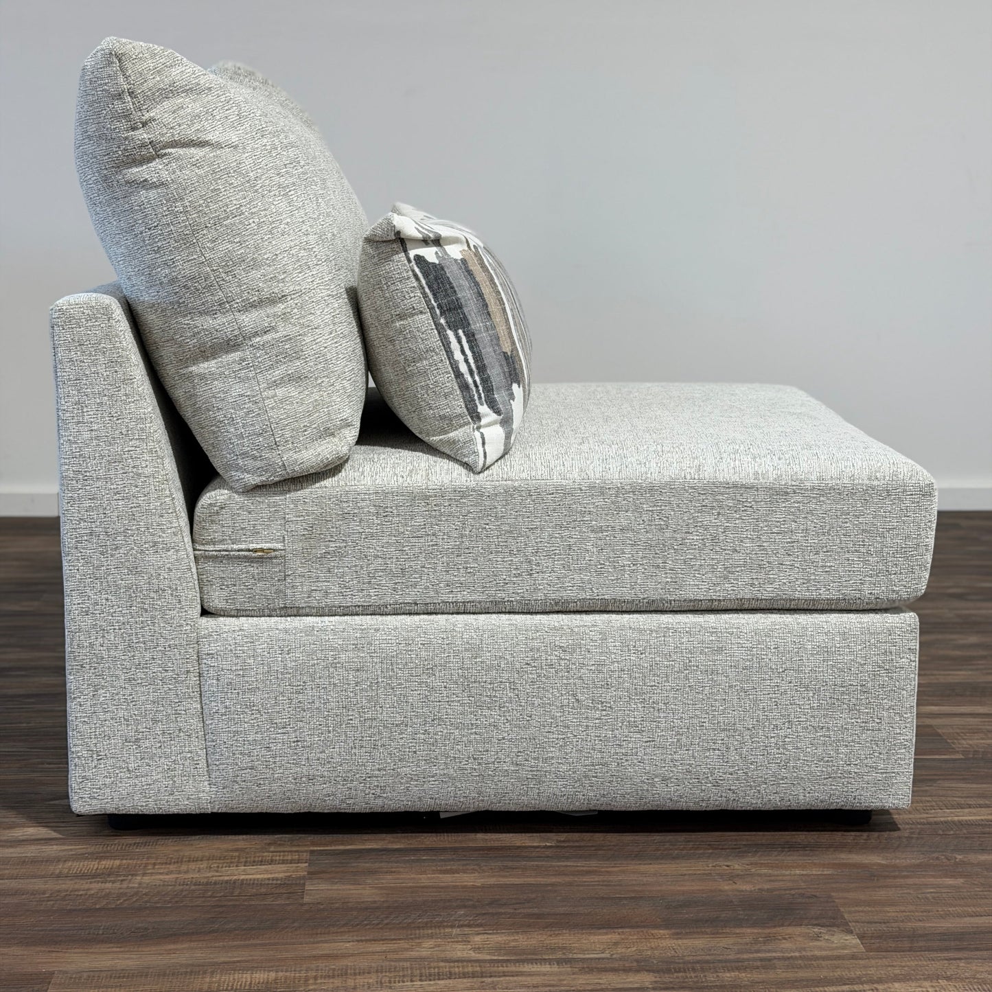 Mckenzie Armless Chair