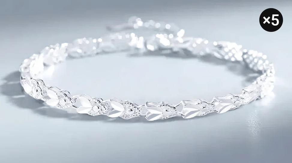 ✨Elegant Sparkling Lucky Clover Bracelet🍀