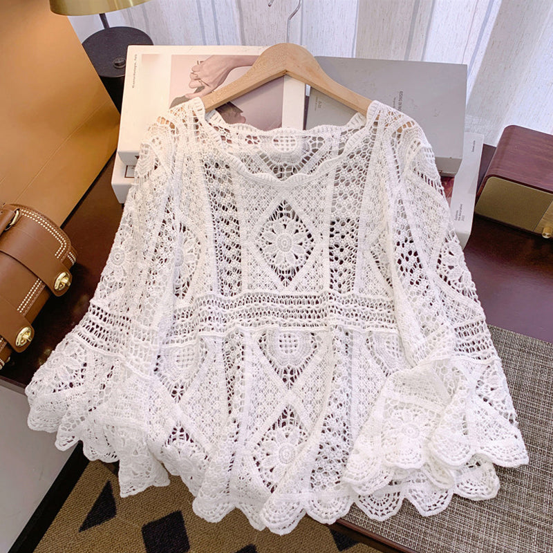 👒 🌊 Women's Vintage-Inspired Lace Cover-Up Blouse – Flare Sleeves. Bohemian Beachwear 🌸