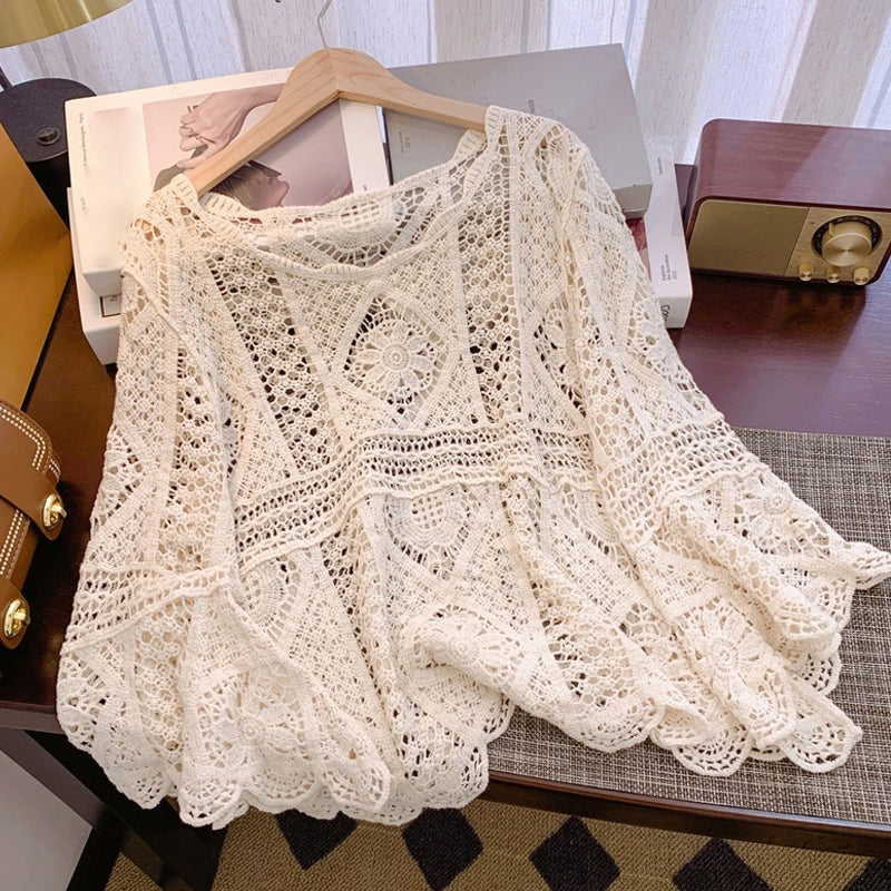 👒 🌊 Women's Vintage-Inspired Lace Cover-Up Blouse – Flare Sleeves. Bohemian Beachwear 🌸