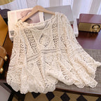 👒 🌊 Women's Vintage-Inspired Lace Cover-Up Blouse – Flare Sleeves. Bohemian Beachwear 🌸